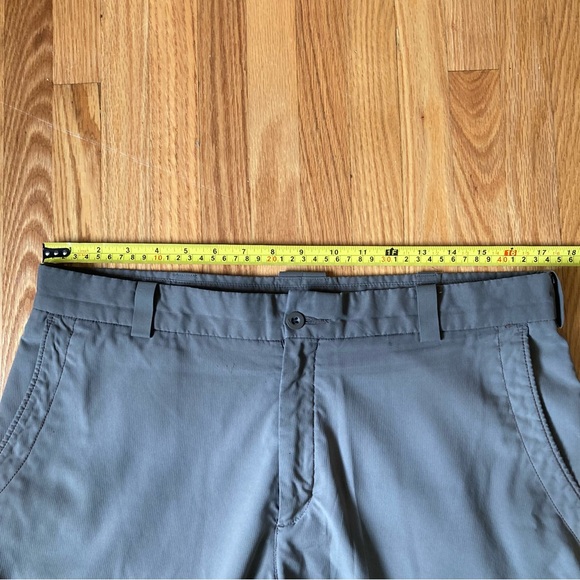 Nike DriFit Golf shorts - Picture 4 of 6